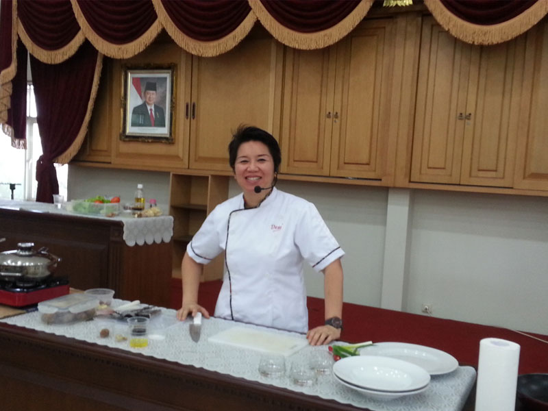 Healthy Family & Healthy Food – Teach Indonesia School